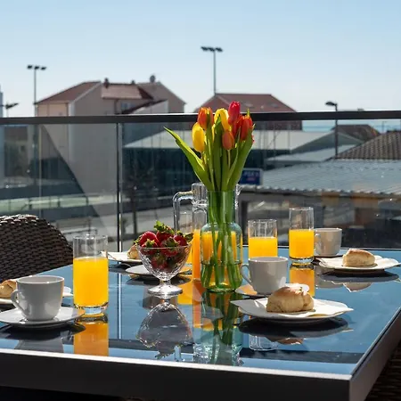 Poolside 2 Bedroom Ap. Mare Apartamento *